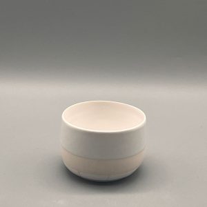 Witte porceleinen beker